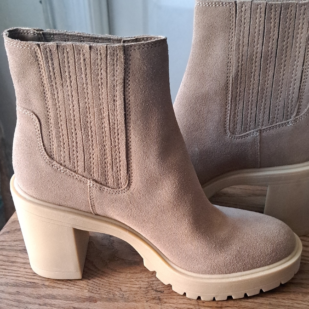 DOLCE VITA SIZE 9 Caster H2O Waterproof Lug Sole Platform Bootie 